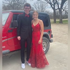 Honey Bee Bridal Red Prom Dress: Size 2 (small)